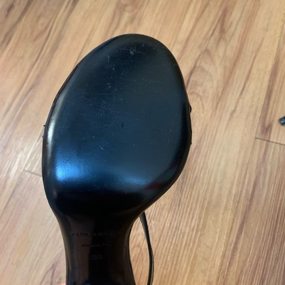 Burberry Black Classic Patent Leather Stiletto Heels - Picture 10 of 13